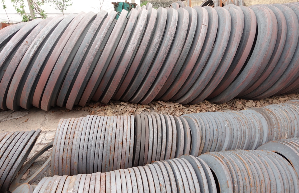 Фланец с высоким воротником