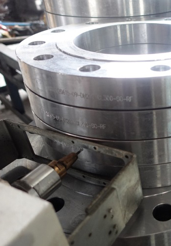 Penghubung jalur pipa